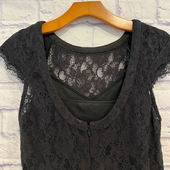 Jessica Simpson Lace Tier Pleat Ruffle Hem Size 4 - Picture 4 of 9